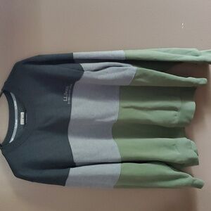 LL bean grey and green scoop neck long sleeve men's sweatshirt size XL
